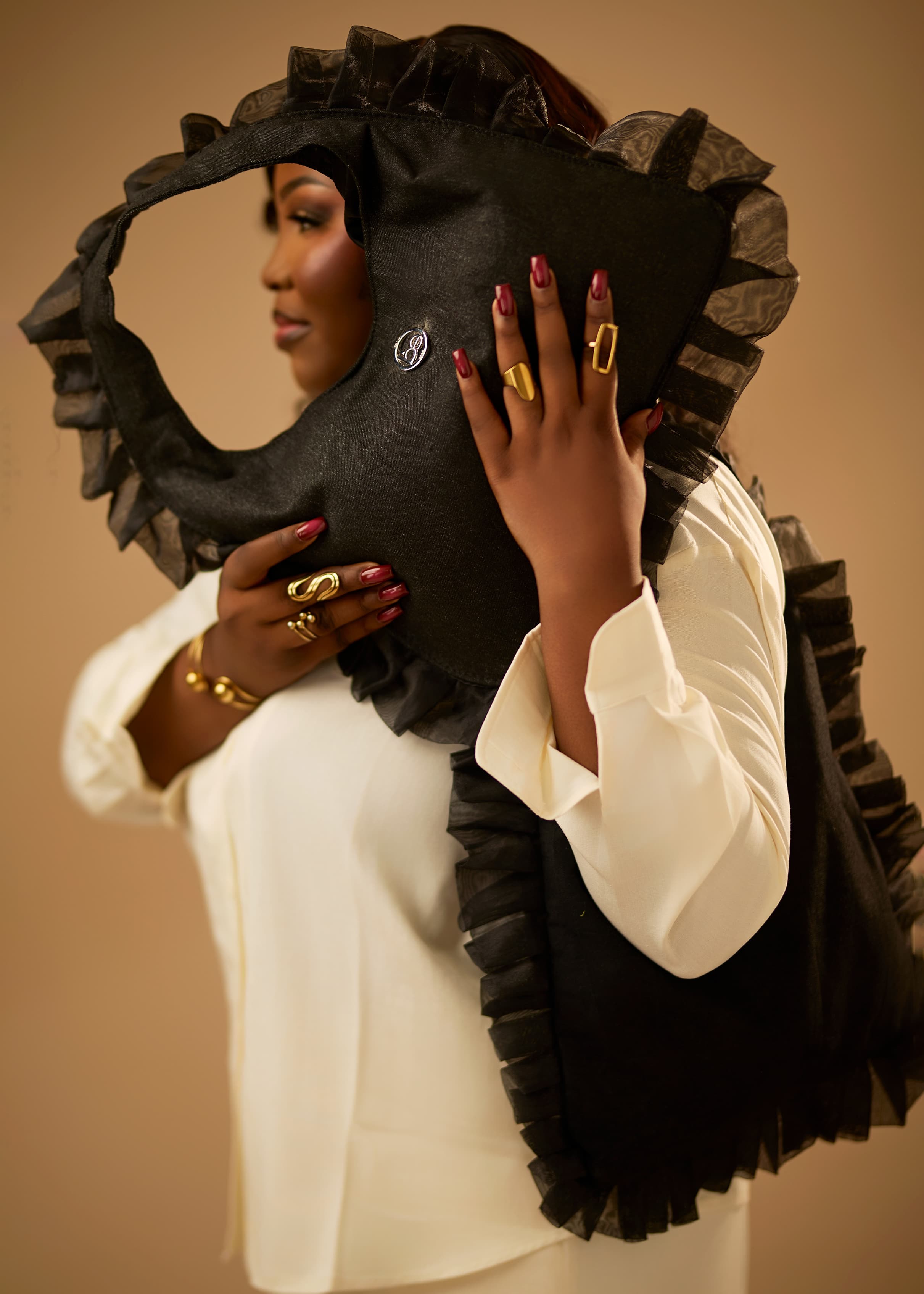 Lunar Frill bag in black